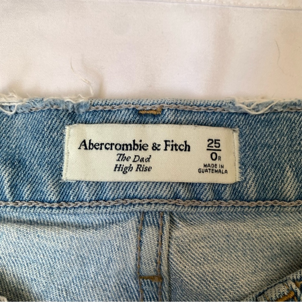A&F The Dad High Rise Crossover Jeans - Picture 9 of 9